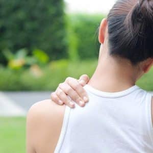 Frozen Shoulder: Chiropractic or Physiotherapy?